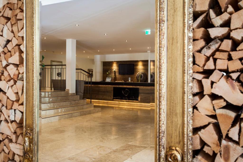 Posthotel Pfunds Zewnętrze zdjęcie
