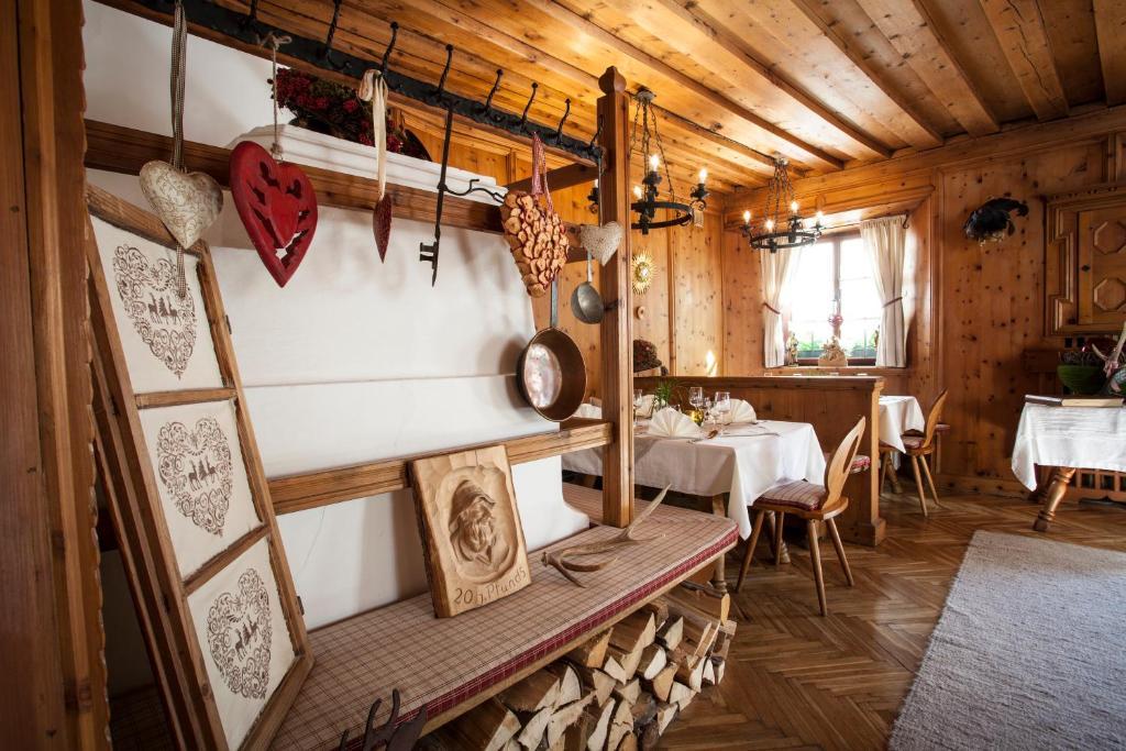 Posthotel Pfunds Zewnętrze zdjęcie